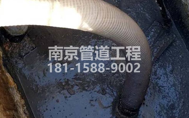 213水西门抽粪
