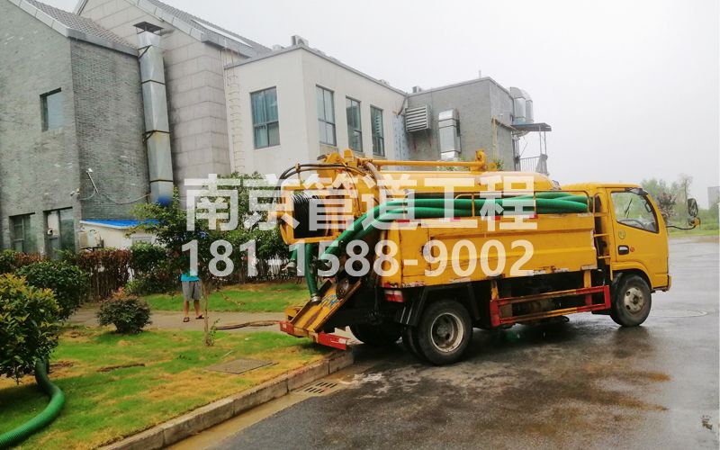 246水西门小区化粪池清理