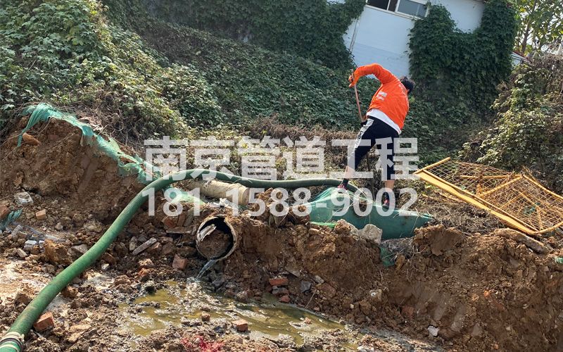 263水西门工地化粪池清理