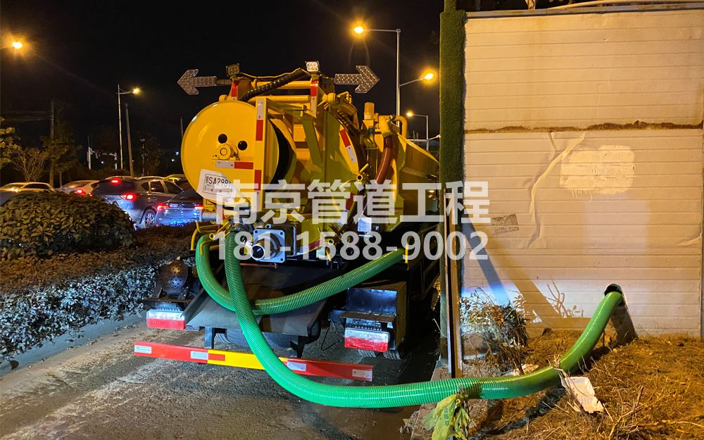 266水西门临时工地抽粪
